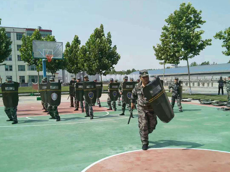 民兵训练